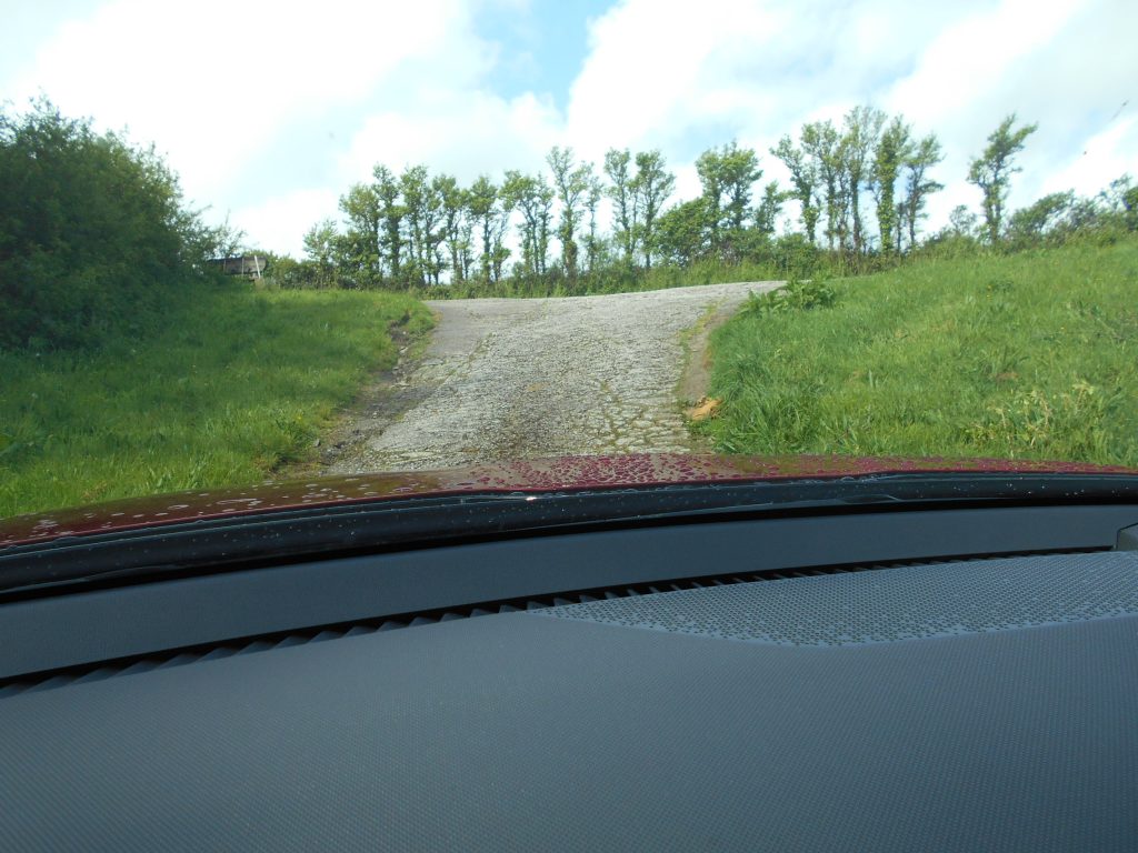 Driveway to Merlin Farm Cottages